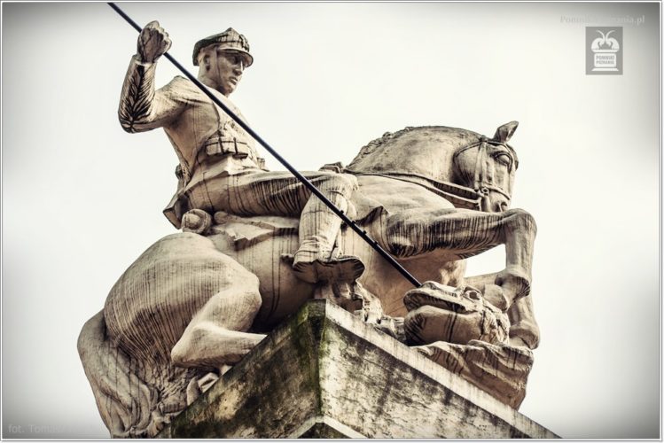 Pomnik 15 Pułku Ułanów w Poznaniu (fot. Tomasz Koryl)