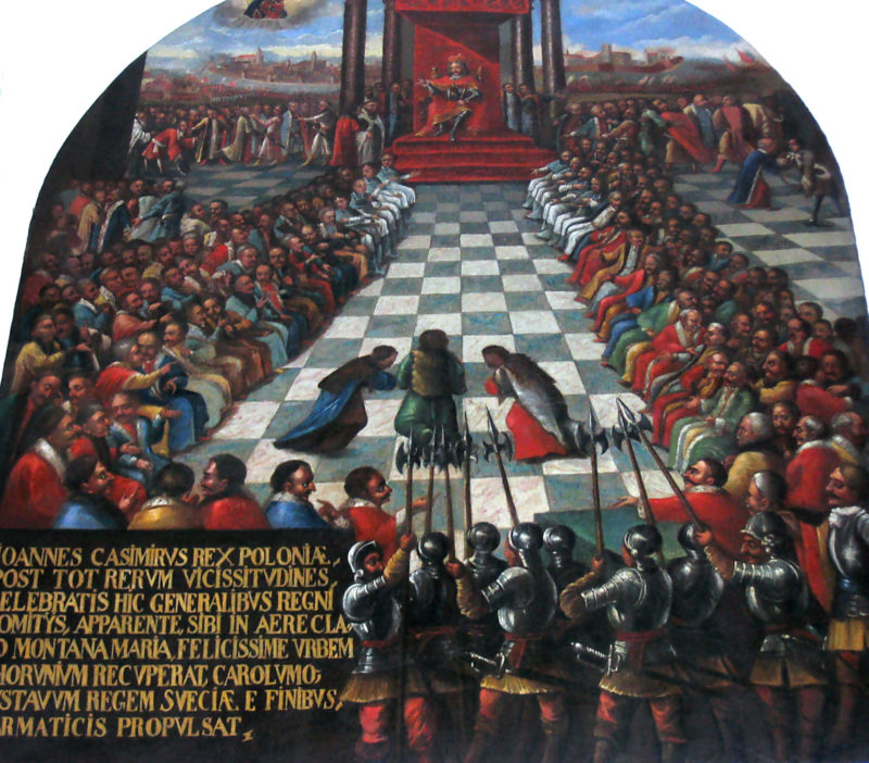 Obraz przedstawiający króla na okazałym czerwonym tronem, przed którym siedzą w kilku rzędach senatorowie. U dołu obrazu straż w zbrojach i z halabardami. Na środku sali klęczą przed królem trzy postacie.